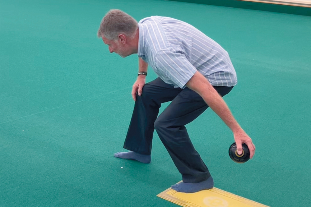 Indoor bowls