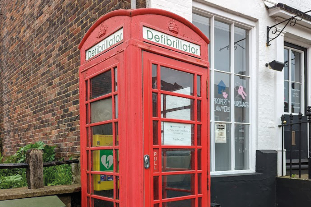 Listed telephone box in Steyning